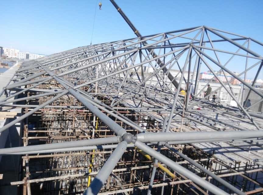 福清商贸城屋顶网架工程